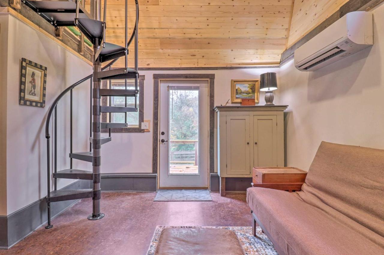 Rustic Hendersonville Farm Studio With Private Deck Extérieur photo