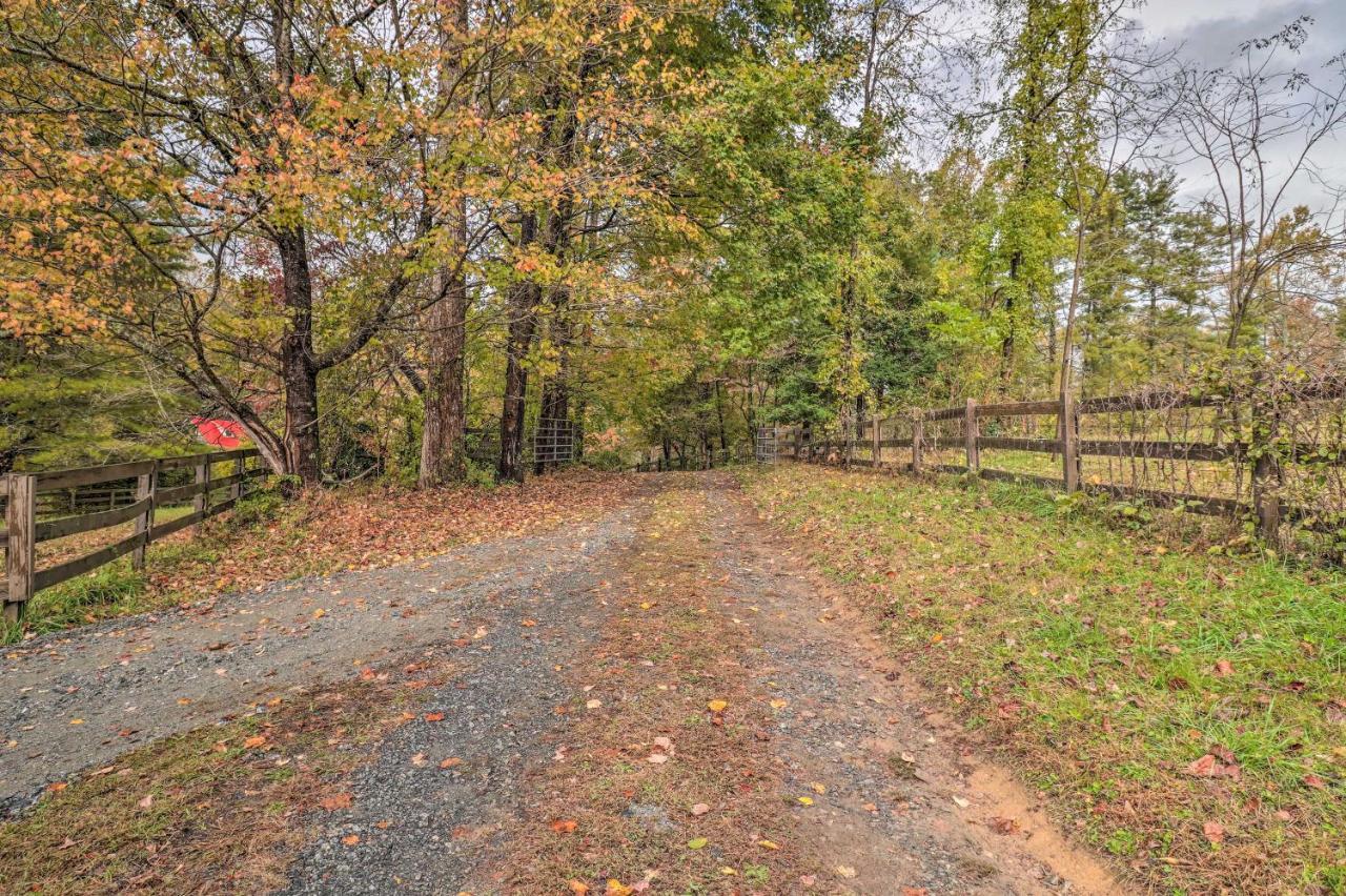 Rustic Hendersonville Farm Studio With Private Deck Extérieur photo