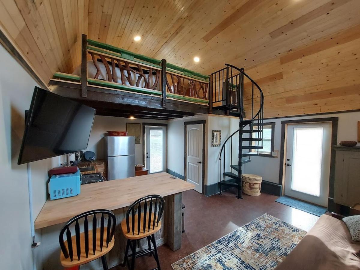 Rustic Hendersonville Farm Studio With Private Deck Extérieur photo